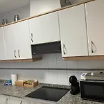 דירה Beachside Ideal For Digital Nomads
