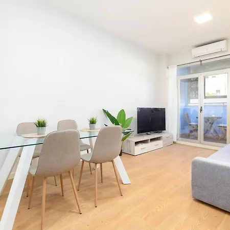 דירה Beachside Ideal For Digital Nomads
